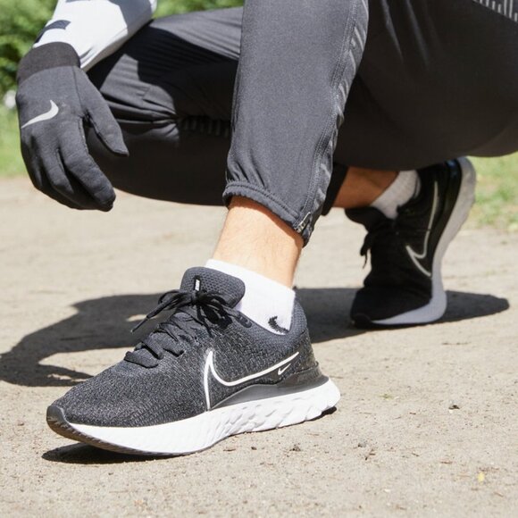 Size 13 - Nike Infinity Run Flyknit 3 Men's Running Shoes - Picture 1 of 5